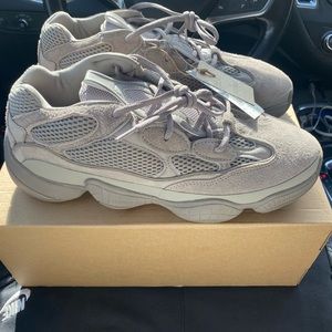 Yeezy 500 ash grey